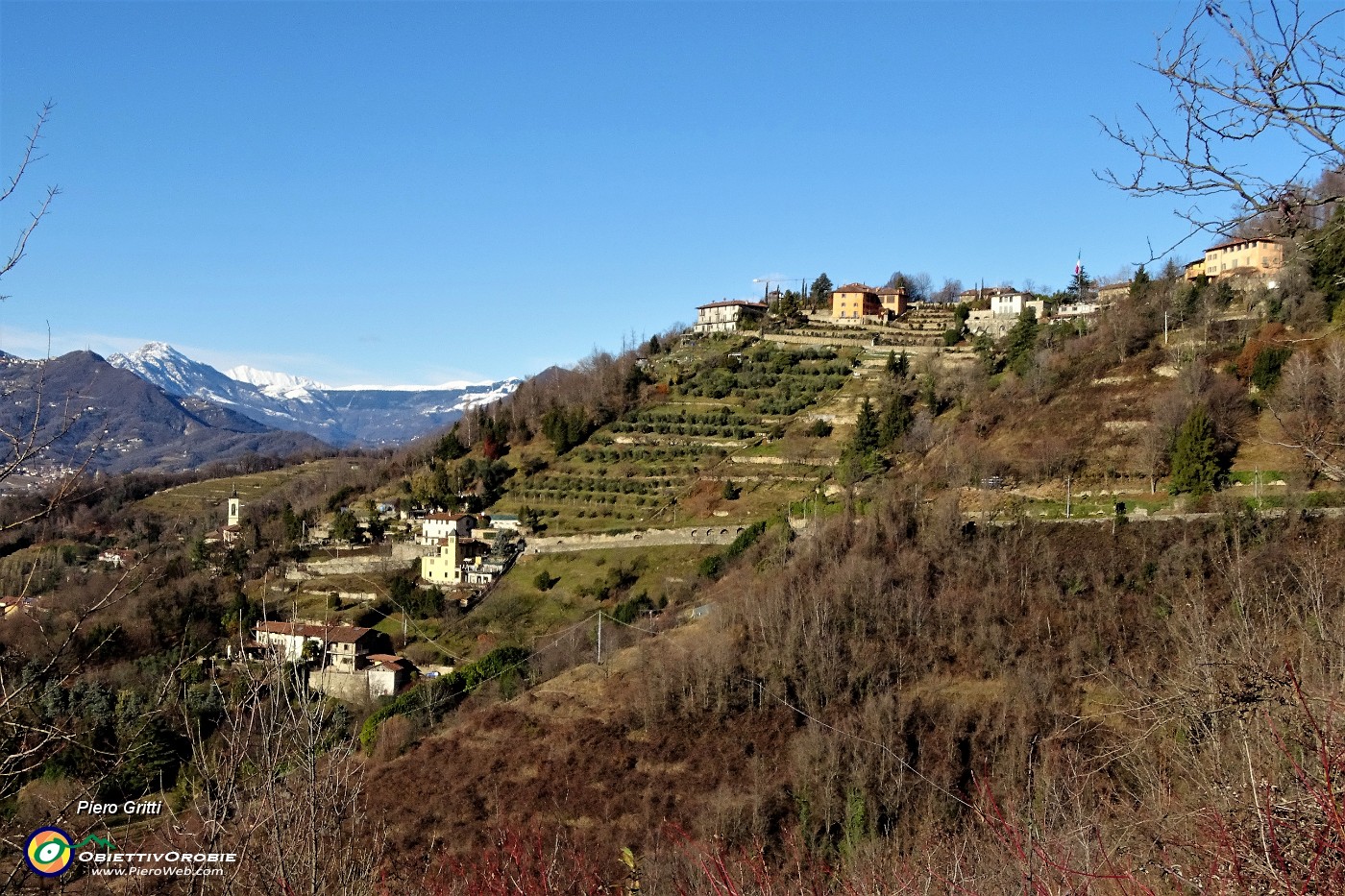 16 Da via San Sebastiano vista in Fontana,  Colle dei Roccoli, Roncola, Resegone....JPG